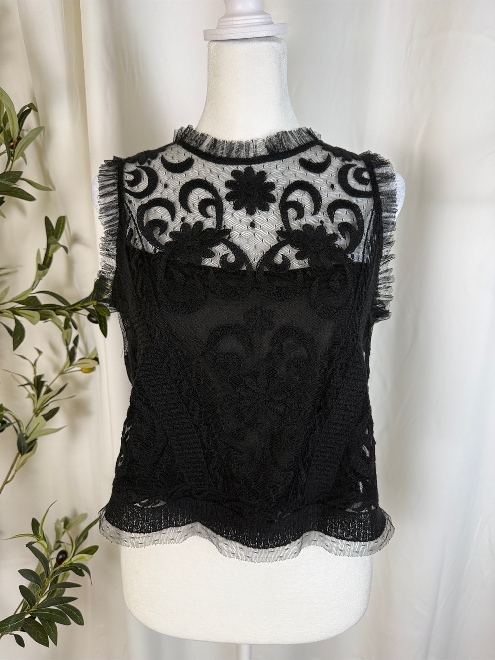 Zara Trafaluc Collection Black Sheer Lace Appliqué Sleeveless Camisole Sz M (T4)
